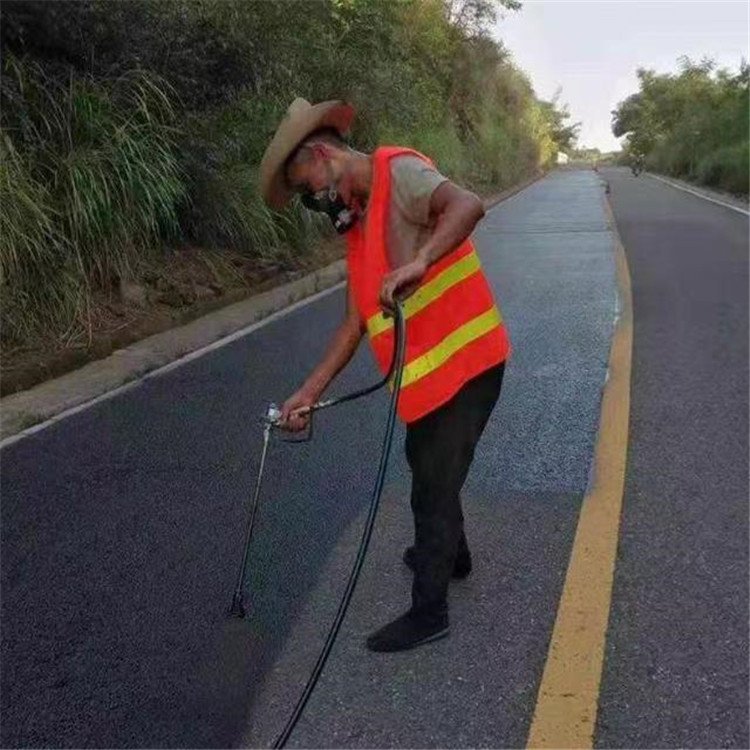 青海 彩色防滑路面的底涂是保障路面附着力