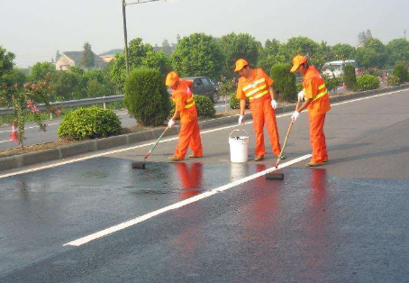 青海 彩色路面喷漆维修改色的使用寿命有多长？