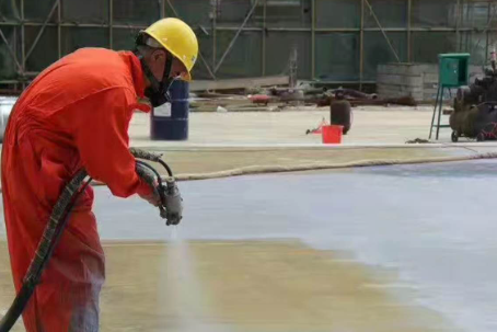 青海彩色路面喷涂是一种为路面